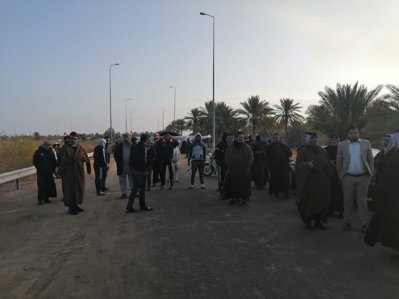 تجدد الاشتباكات في كربلاء وقطع طريق حقل الرميلة النفطي في البصرة