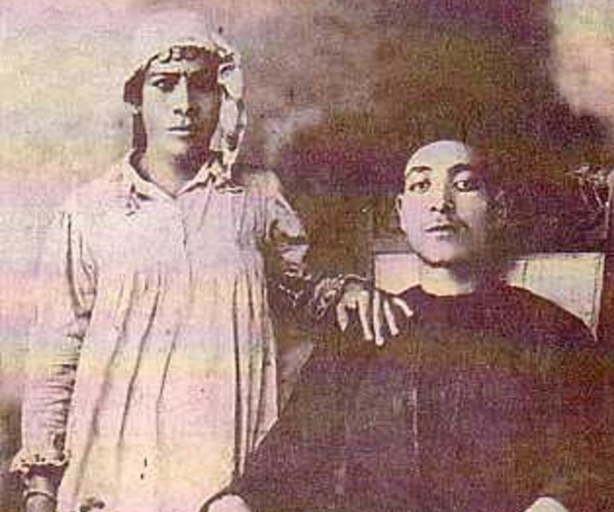 بطلتان أم سفاحتان إليكم قصة ريا وسكينة الحقيقية الميادين