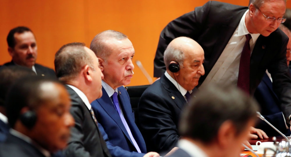 إردوغان من الجزائر: لا حل عسكري للأزمة الليبية