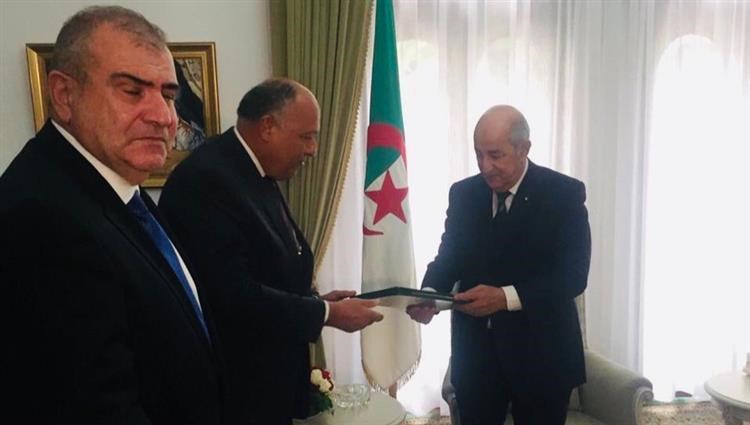 وزيرا خارجية إيطاليا ومصر يصلان الجزائر لبحث الأزمة الليبية