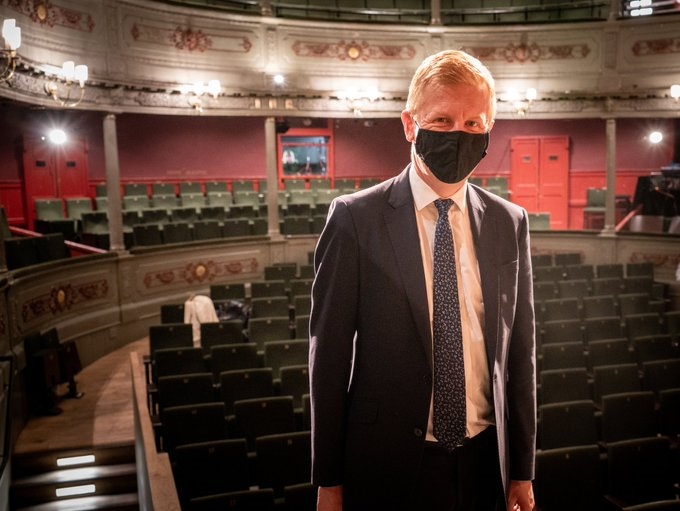 وزير الثقافة والإعلام والرياضة البريطاني أوليفر دودن