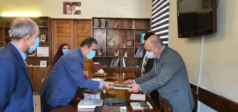 تعاون ثنائي بين 