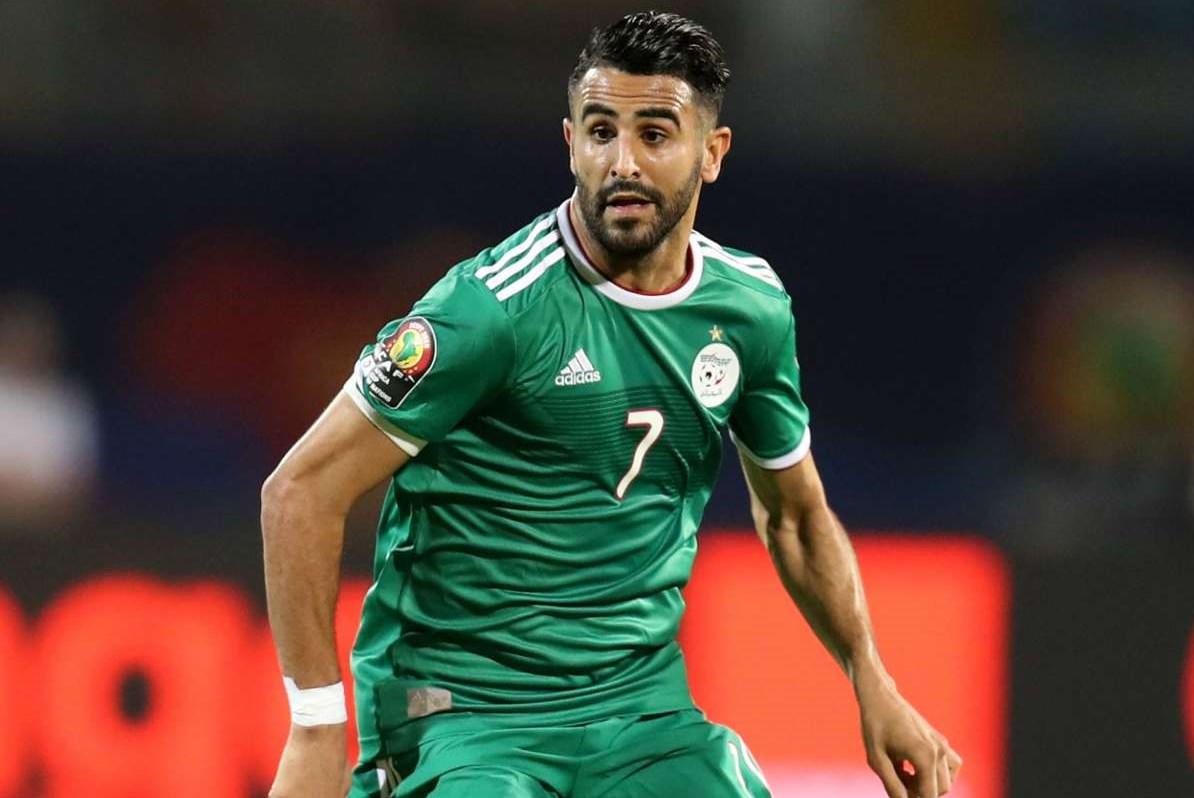 سجّل محرز أحد هدفيّ الجزائر في مرمى المكسيك
