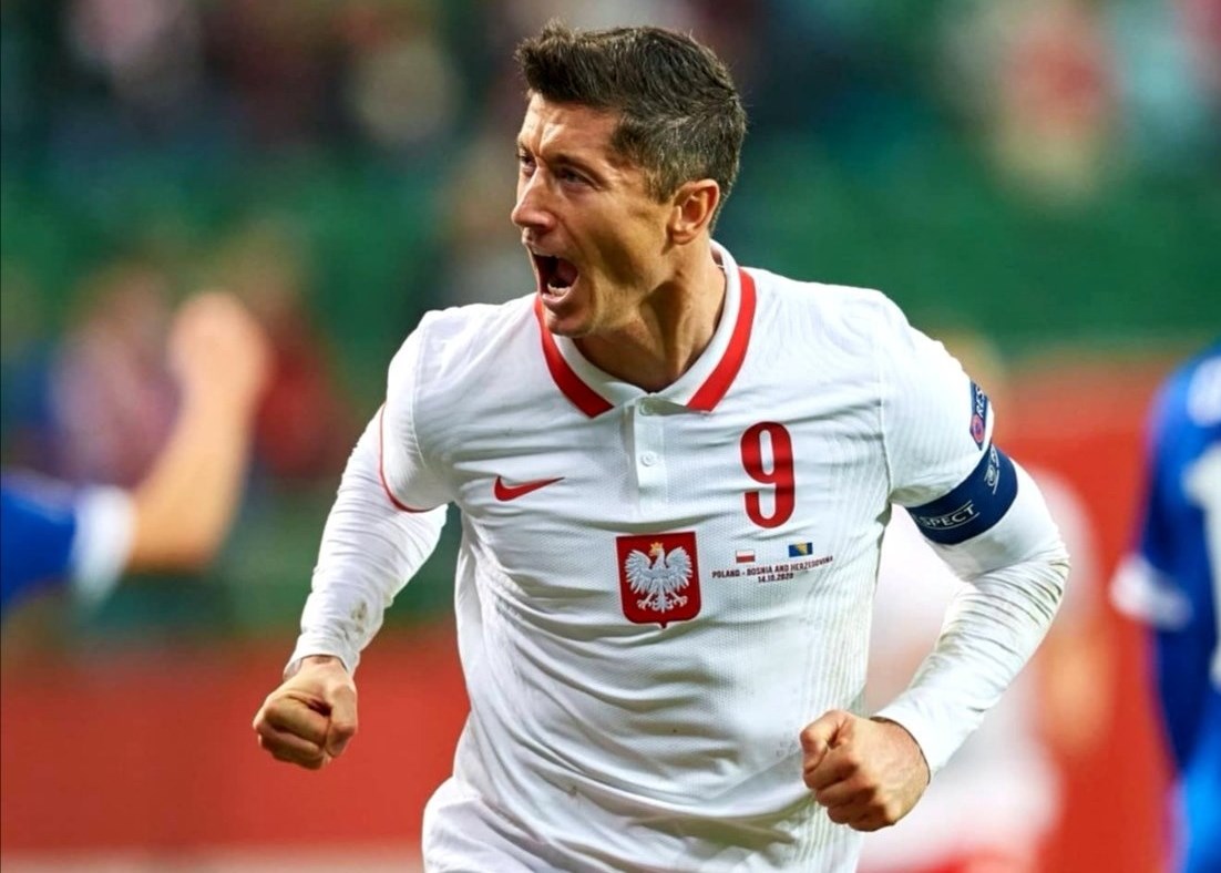 سجّل ليفاندوفسكي هدفين لبولندا