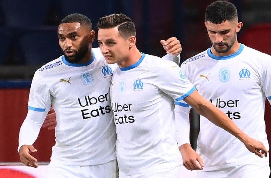  ثوفان محتفلاً بهدفه