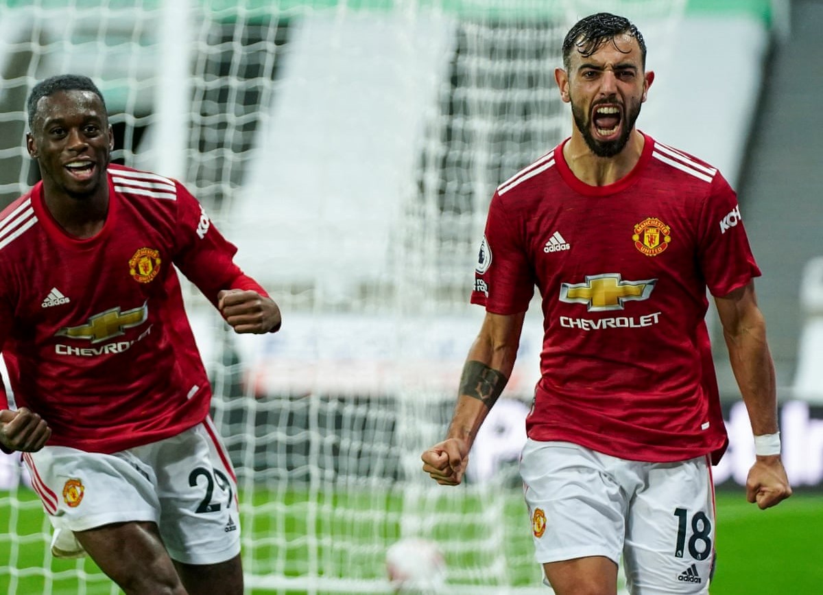 فرنانديز محتفلاً بهدفه