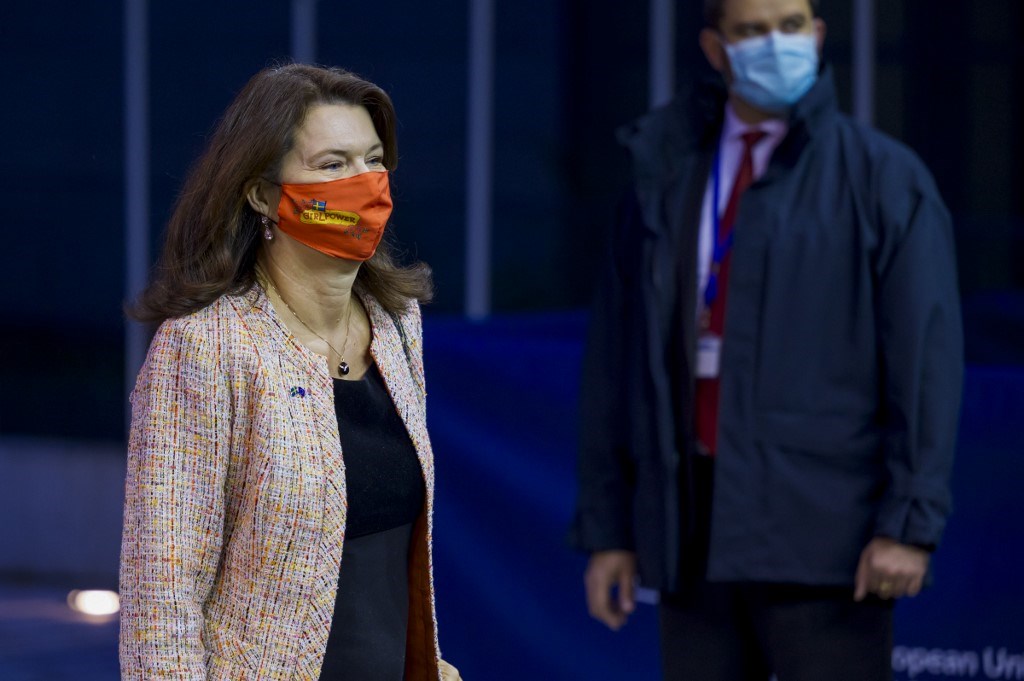 وزيرة خارجية السويد آن ليندي تصل إلى اجتماع مجلس الشؤون الخارجية للاتحاد الأوروبي (أ ف ب).