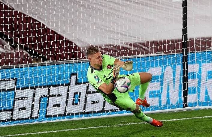 فاز أرسنال بركلات الترجيح