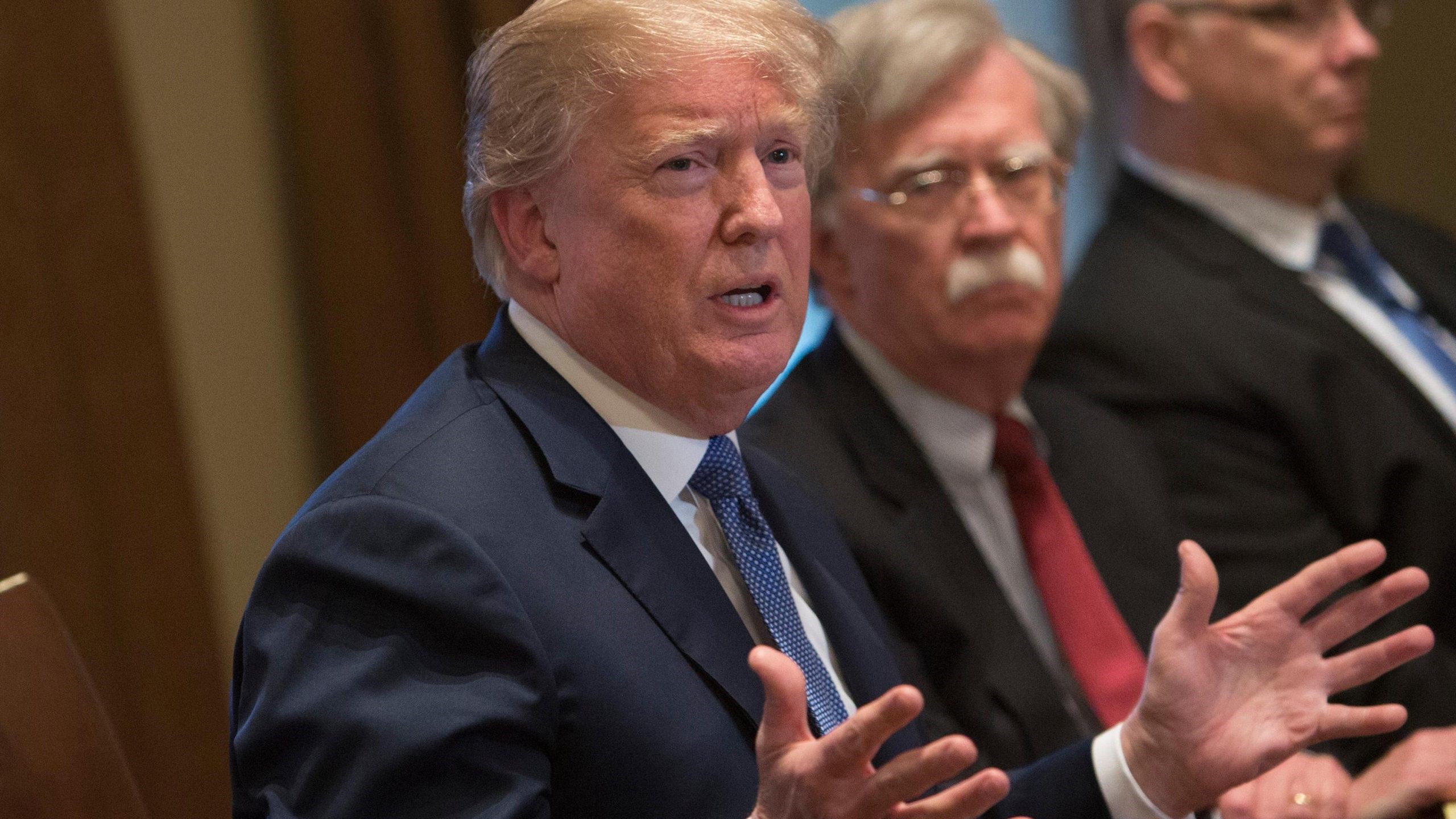 بولتون يروي في كتابه 