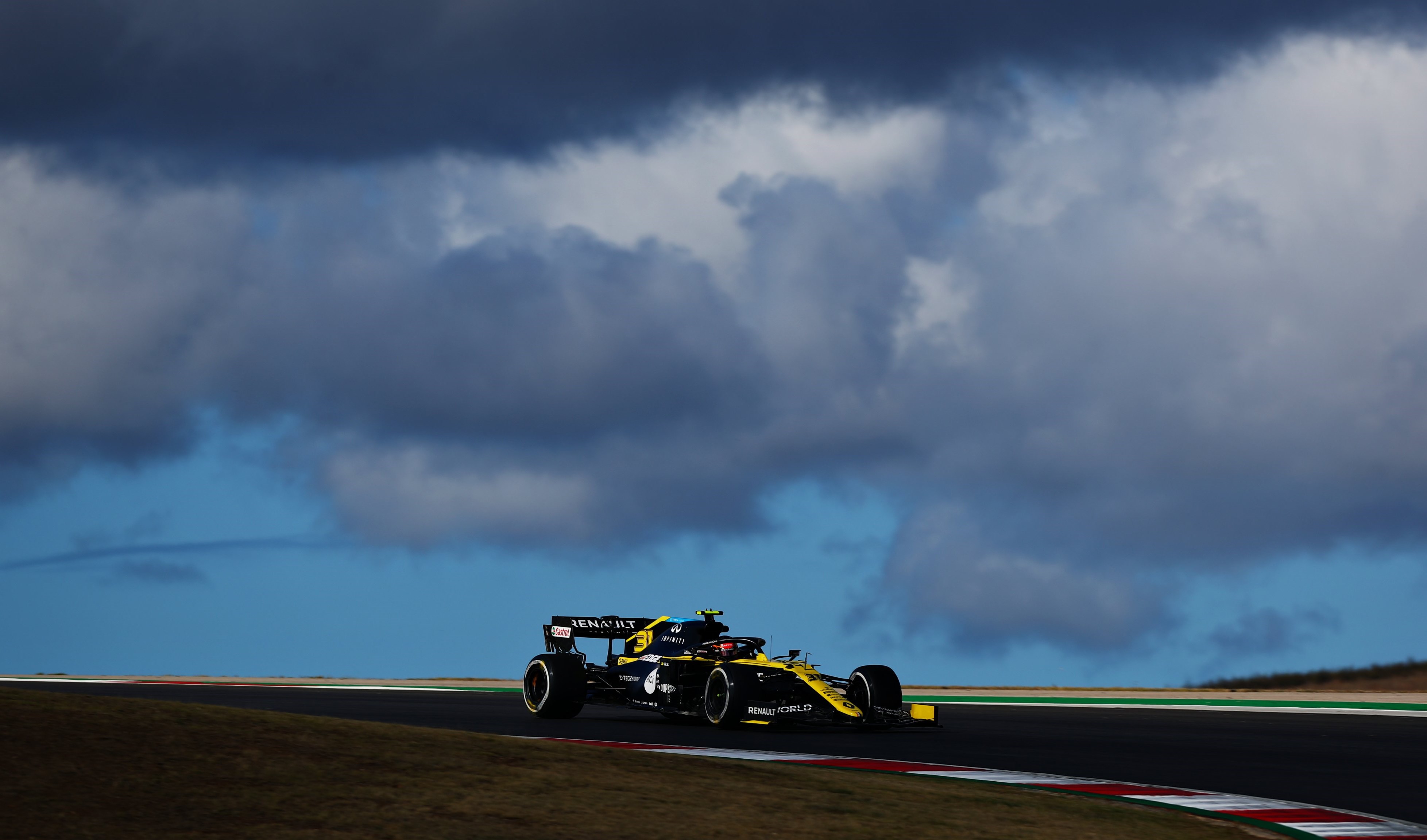 فورمولا 1: بوتاس الأسرع في التجارب الحرة الأولى