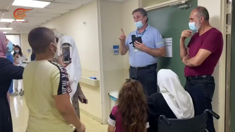 يمنع الإحتلال عائلة الأسير ماهر الأخرس من زيارته، ويخضع لحراسة مشدّدة بمستشفى كابلان