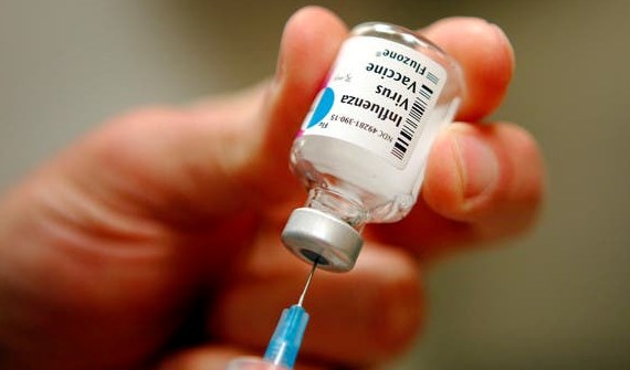 أوصت بعض الدول بالتطعيم ضد الإنفلونزا لعدم الخلط بينه وبين مرض كورونا.