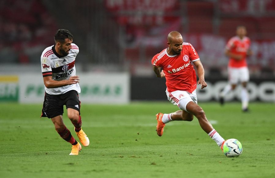 تعادل إنترناسيونال أمام فلامنغو 2-2