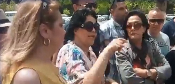 جانب من الوقفة الإحتجاجية