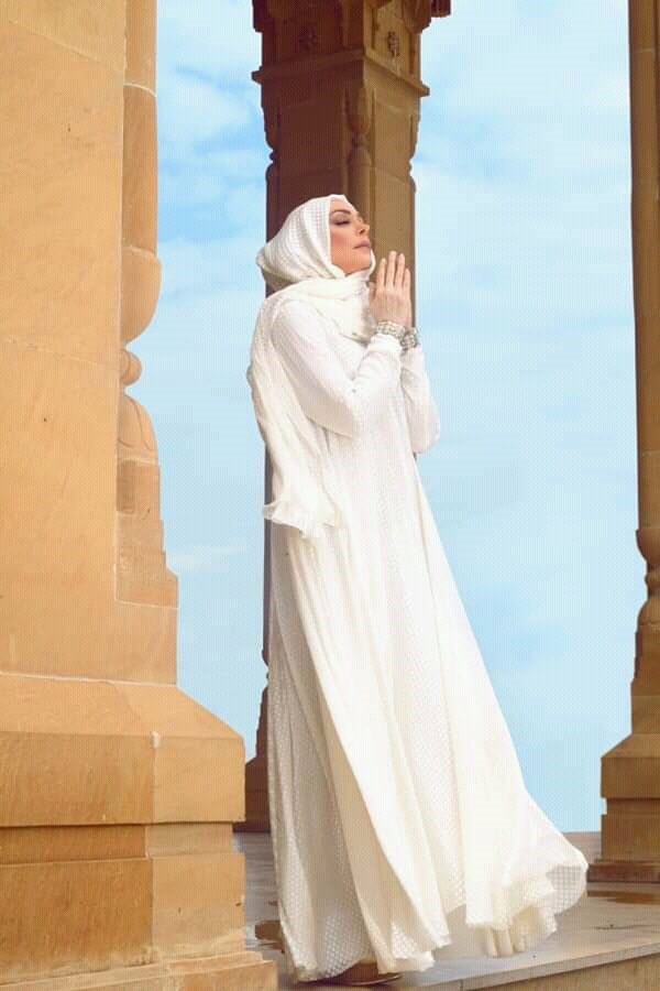 أمل حجازي تطرح 