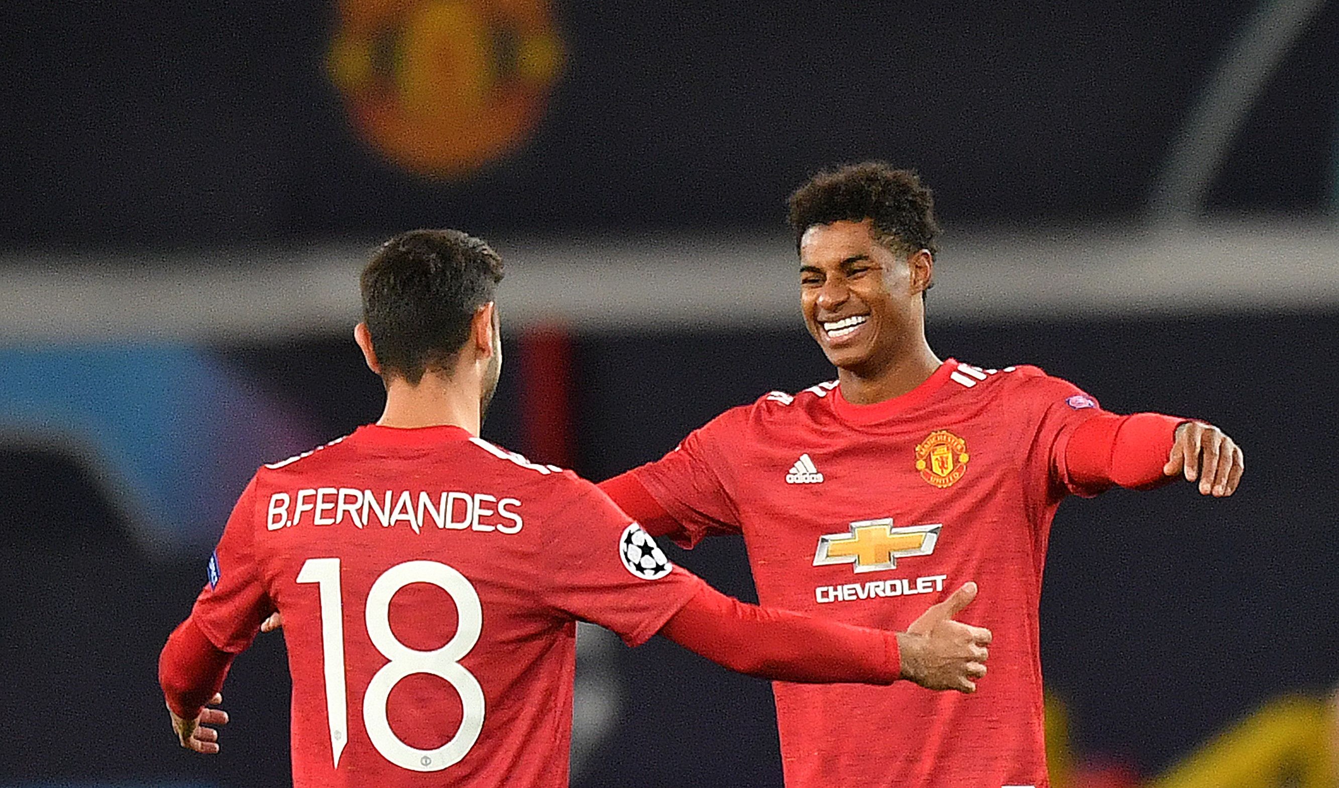 راشفورد وفيرنانديز يحتفلان 