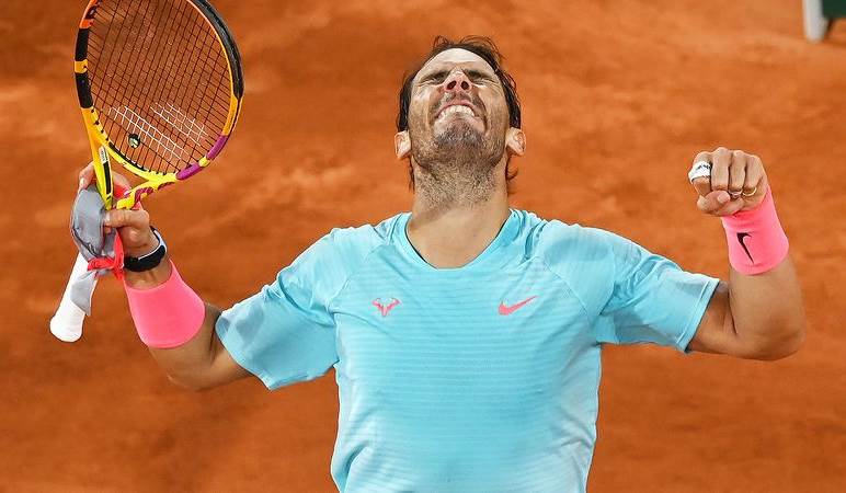 نادال محتفلاً بفوزه