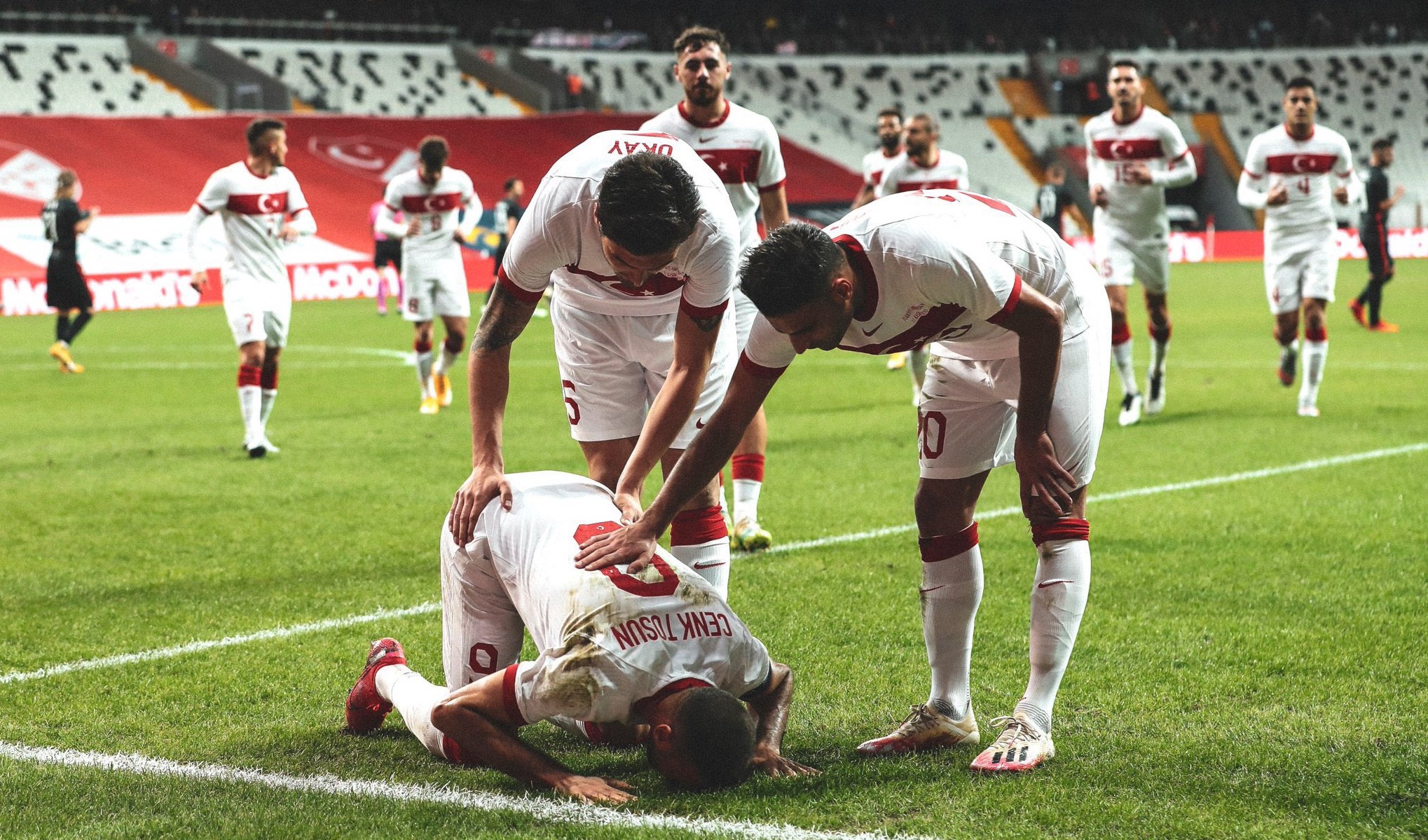 تعادل مثير بين تركيا وكرواتيا