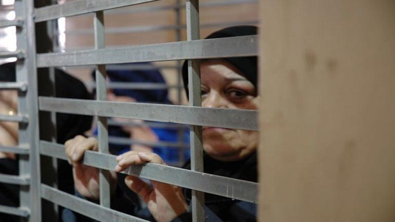 الأسيرات الفسطينيات يطالبن أبسط حقوقهن الحياتية داخل السجن (أرشيف)
