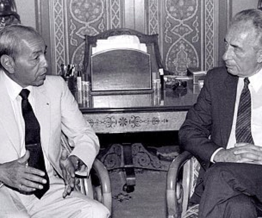 ليس مجرد تطبيع.. "بورتريه" للحسن الثاني