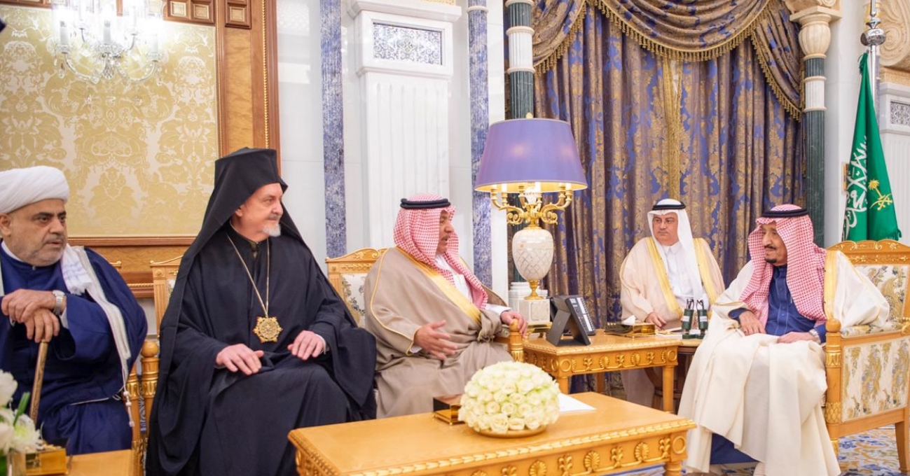 الملك السعودي يستقبل حاخاما إسرائيليا في الرياض الميادين