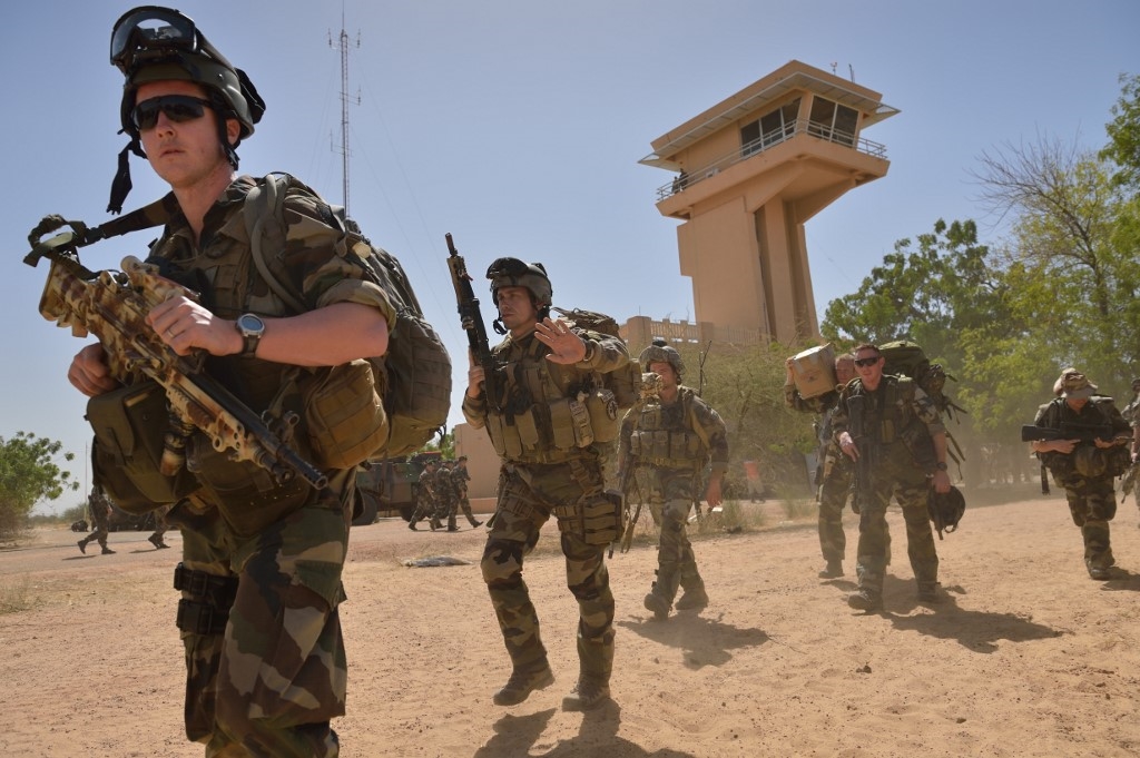 الجيش الفرنسي يعلن مقتل أكثر من 30 متشدداً في مالي