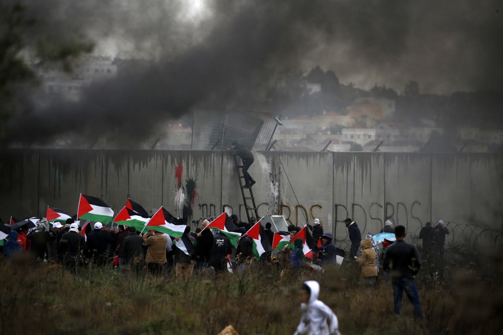 احتجاجات ضد "صفقة القرن"..  واستشهاد شاب فلسطيني في طولكرم