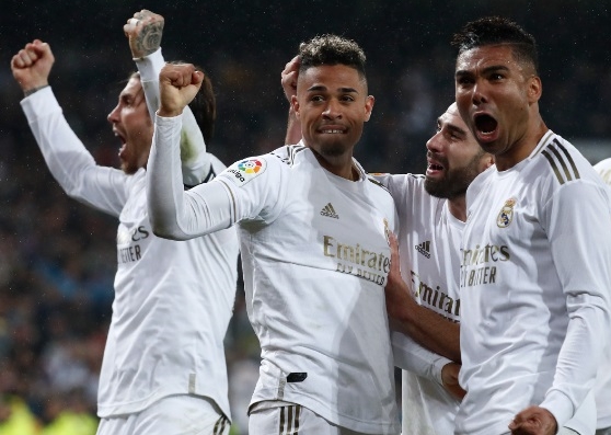 "الكلاسيكو" وصدارة "الليغا" لريال مدريد