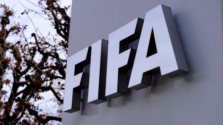 "الفيفا" يثني على قرار تأجيل "طوكيو 2020"