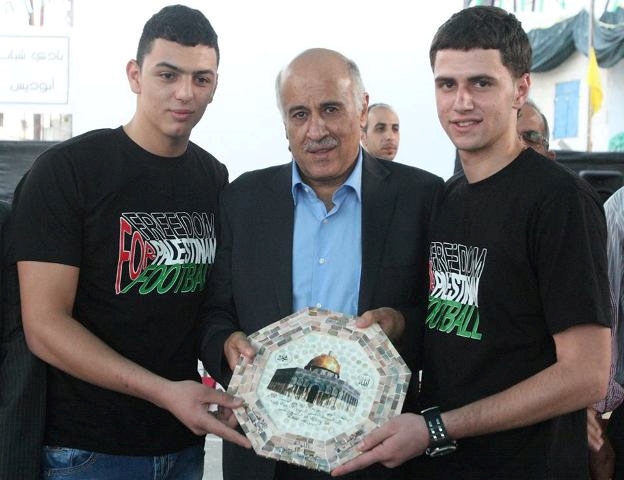 كرة القدم.. صوتٌ للأرض في فلسطين