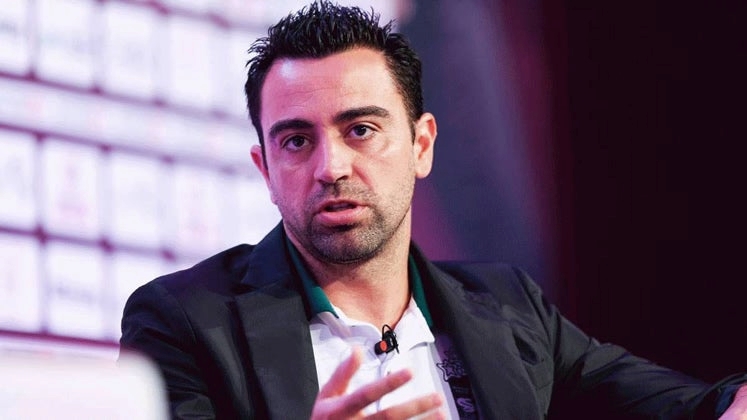 ما هو مشروع تشافي لتدريب برشلونة و"فريق الأحلام"؟