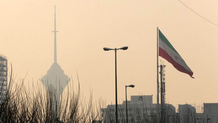 إيران تفرج بشكل نهائي عن 16 ألف سجين بسبب كورونا