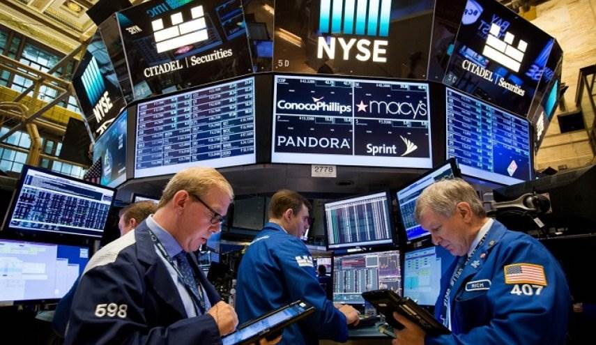 بسبب هبوط الأسهم الأميركية.. ثروات الأسر تتراجع