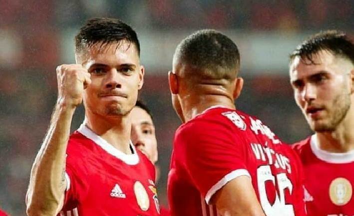 بنفيكا يتشارك صدارة الدوري البرتغالي مع بورتو
