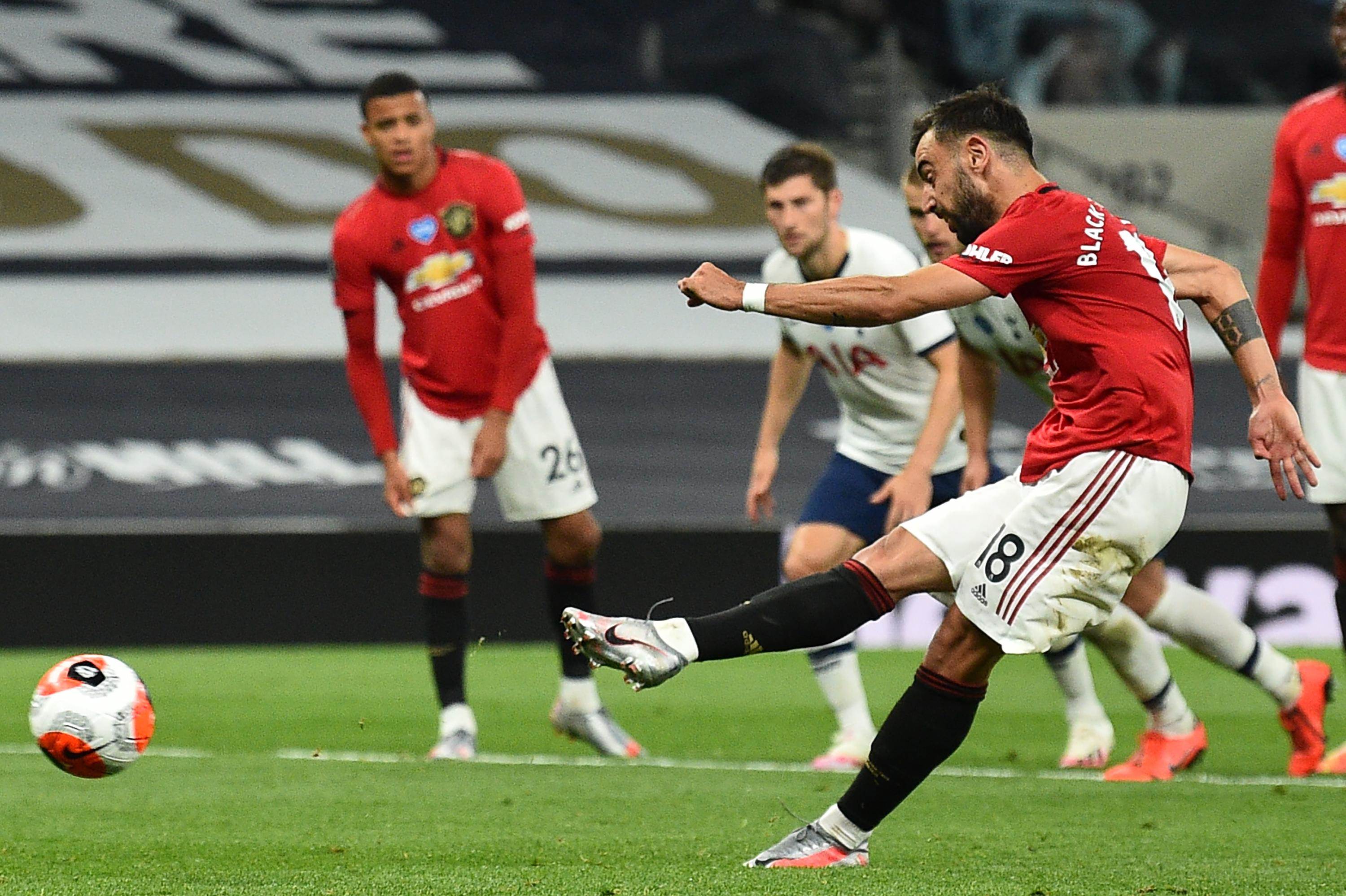 الدوري الإنكليزي: يونايتد يخطف التعادل ومورينيو يهاجم الحكم