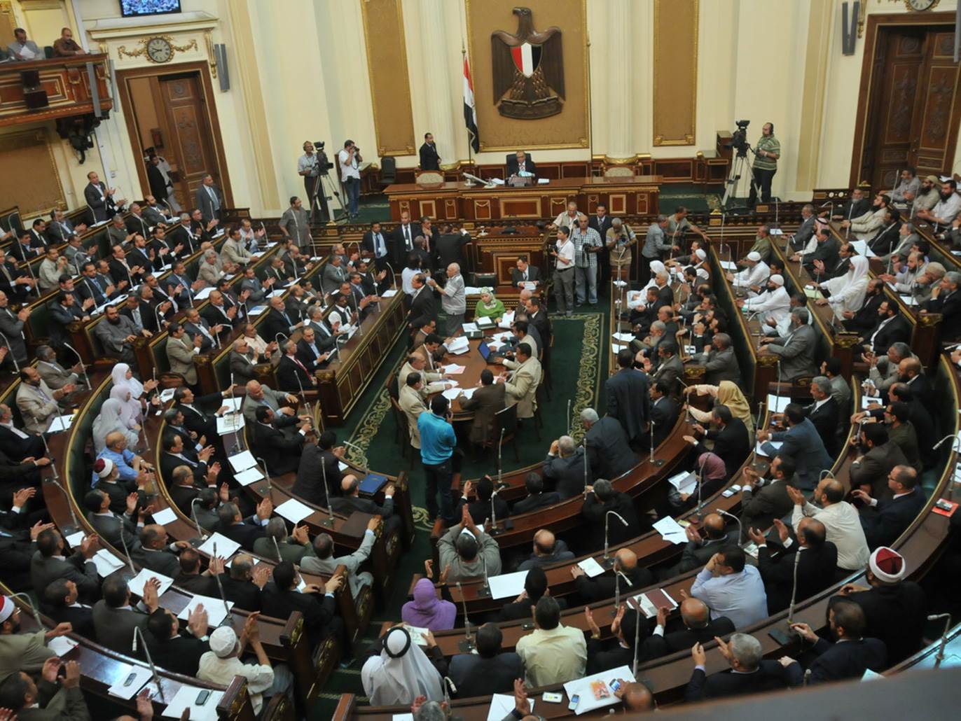 يتم انتخاب ثلثي أعضاء مجلس الشيوخ ويعين الرئيس بقية الأعضاء