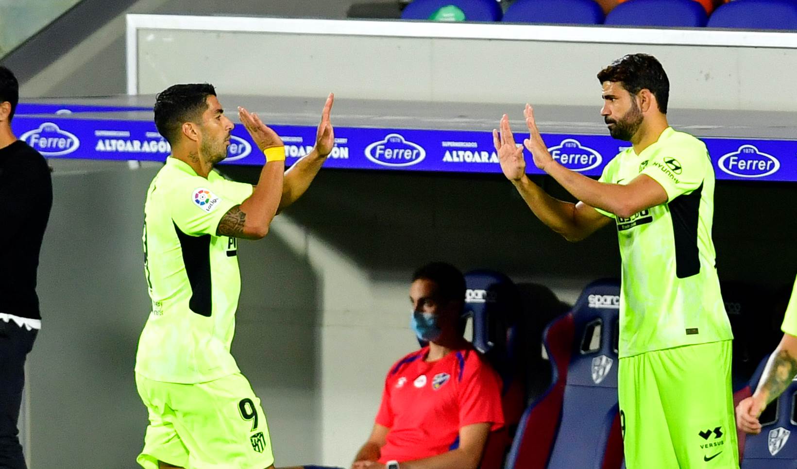 دييغو كوستا أثناء دخوله بديلاً لسواريز 