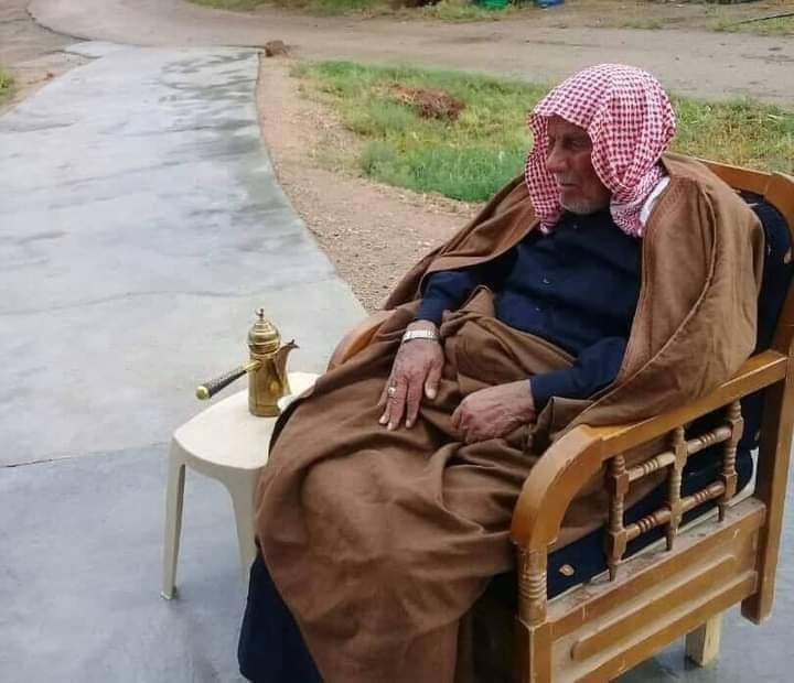 اغتيال الشيخ أطليوش وصورة لتشييعه وصورة للاحتاجات بالأرياف