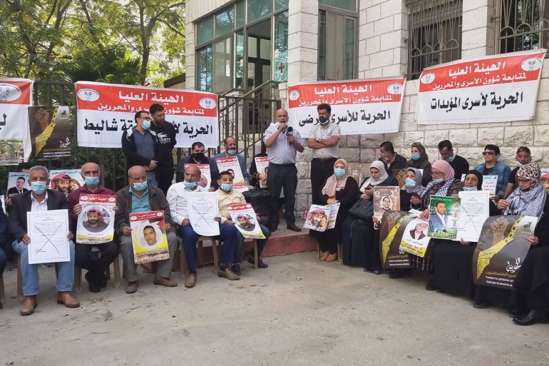 عدد الإصابات بوباء كورونا وصل إلى أكثر من (290) إصابة في سجون الاحتلال