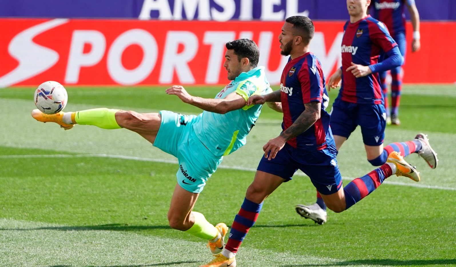 الدوري الإسباني: تعادل قاتل لغرناطة