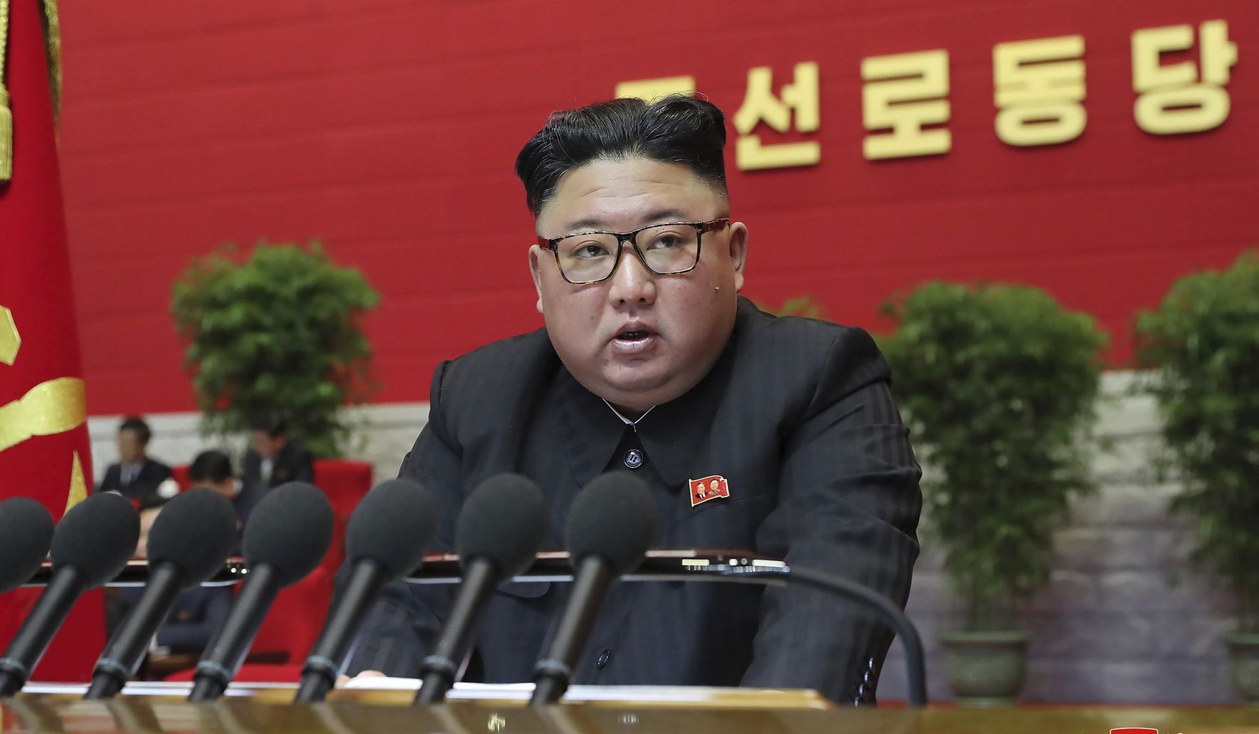 DPRK Supreme Leader: Prepare For Dialogue, Confrontation With US