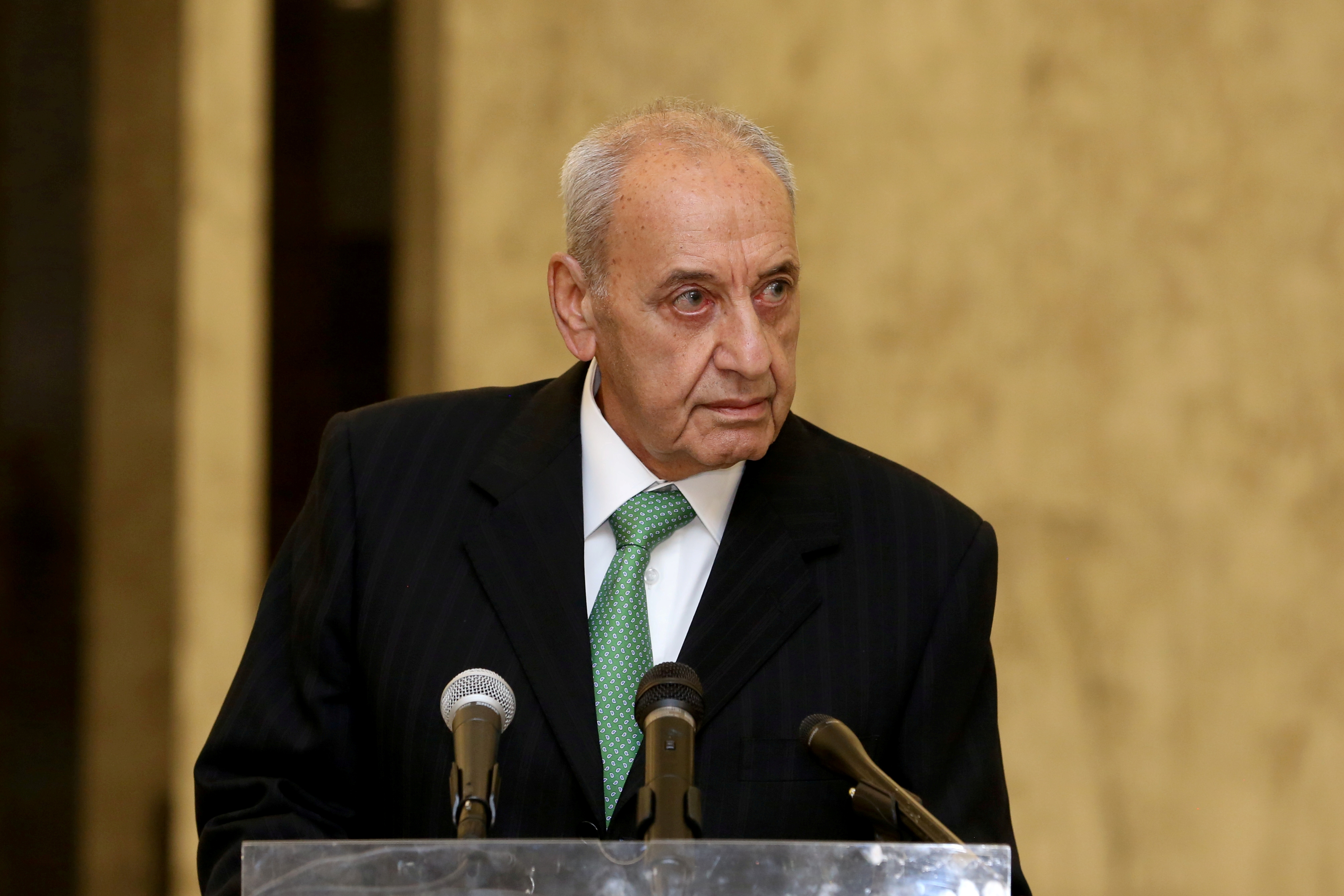 Berri: If Hariri Withdraws, Lebanon Will Face Collapse, Security Challenges