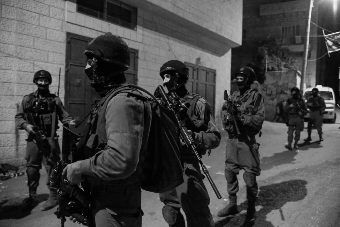 Israeli Soldier Wounded in Qalandiya Checkpoint Shooting 