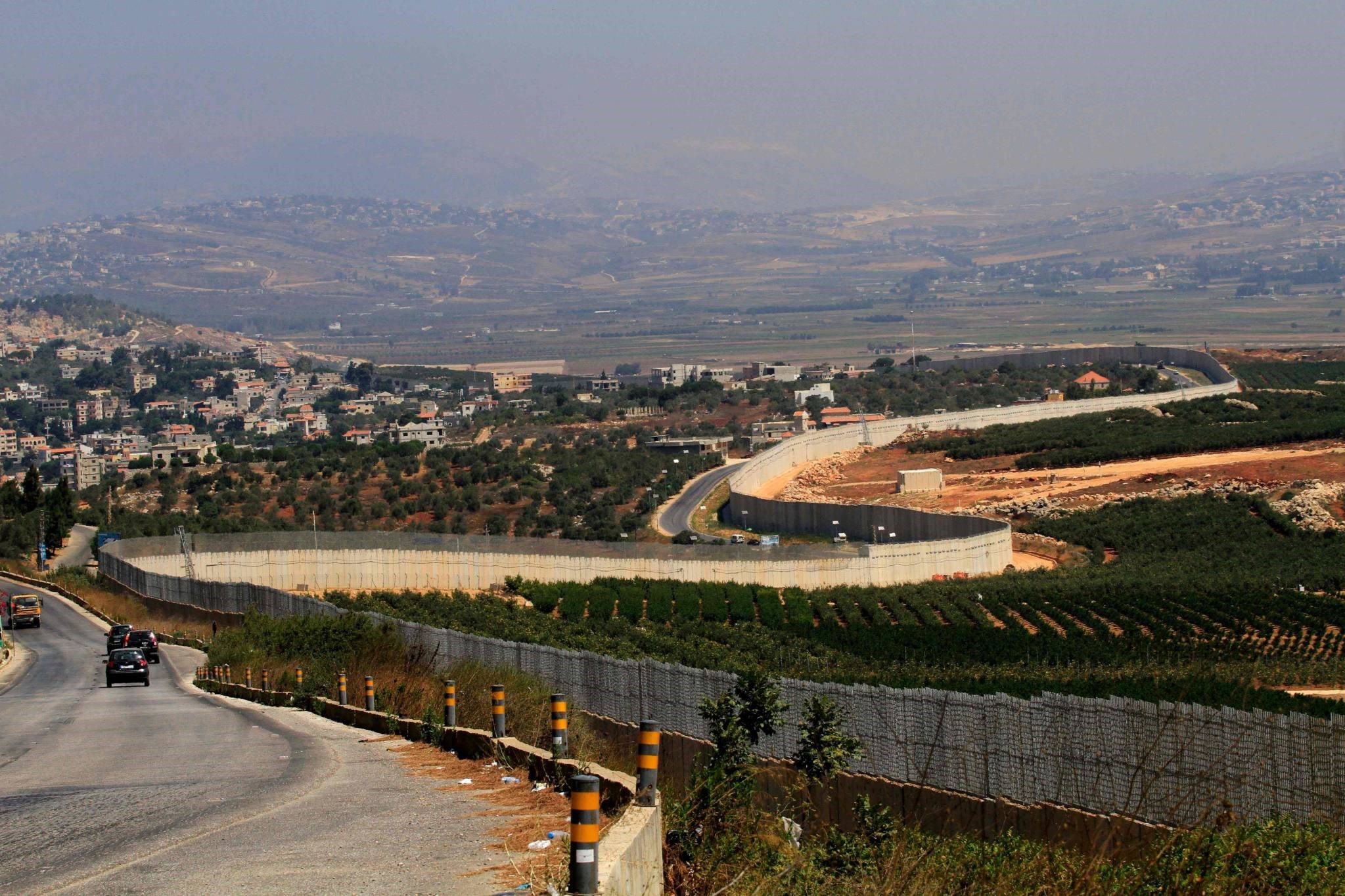 Occupation army pursuits two trespassers at Lebanese-Palestinian border 