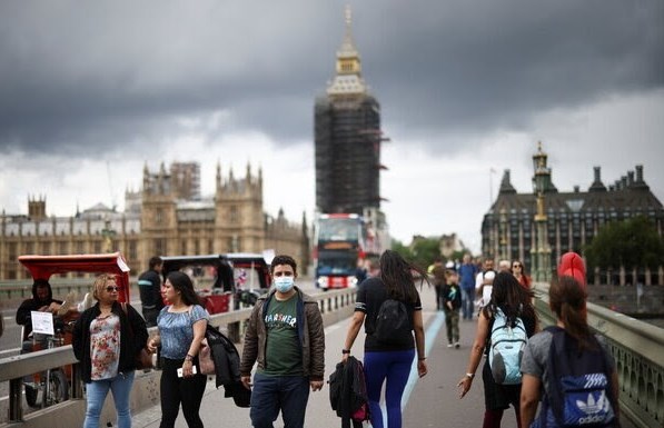 British Citizens crossing the Westminster Bridge, London.