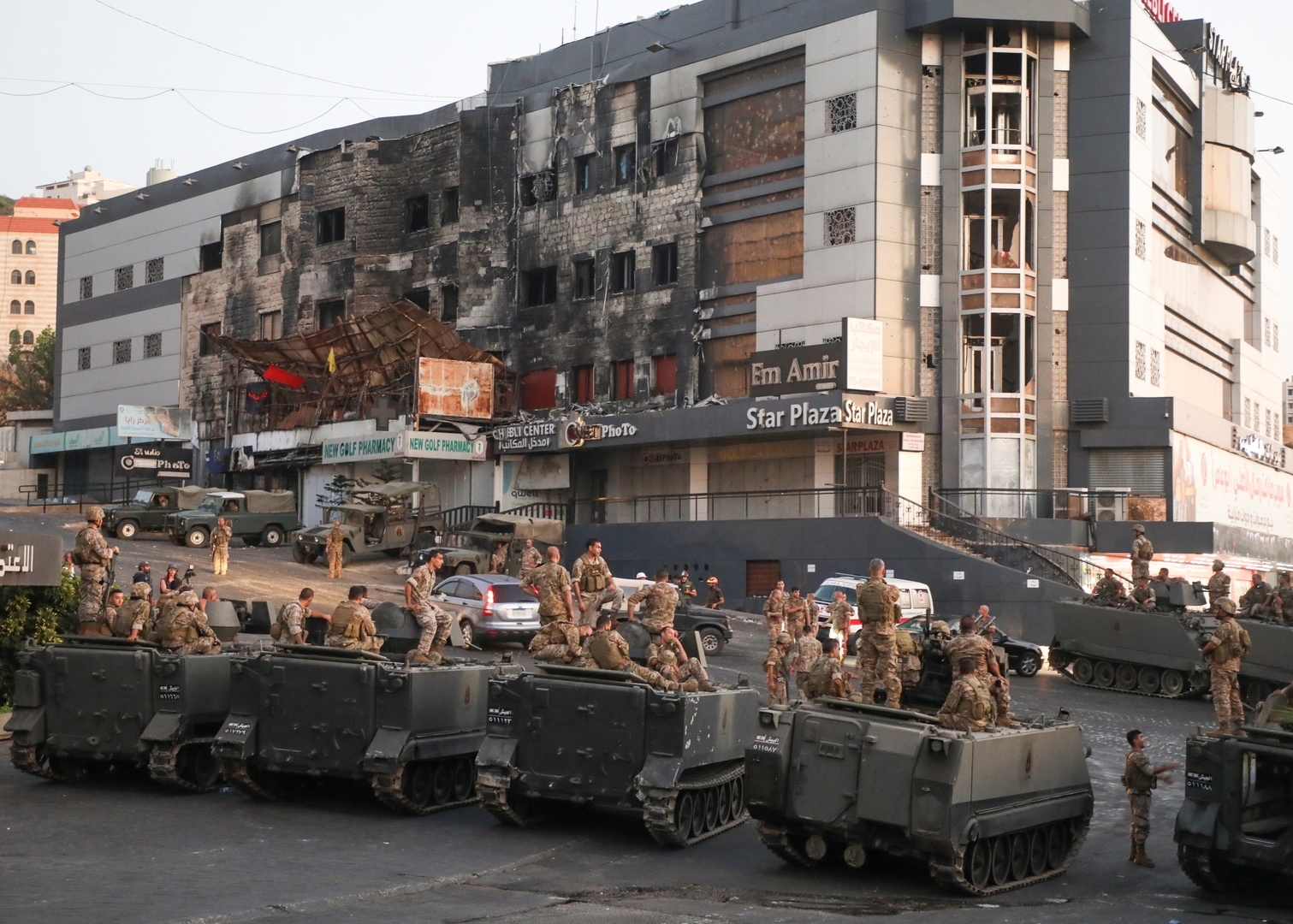 Lebanese army mobilized in Khalde, south of Lebanon