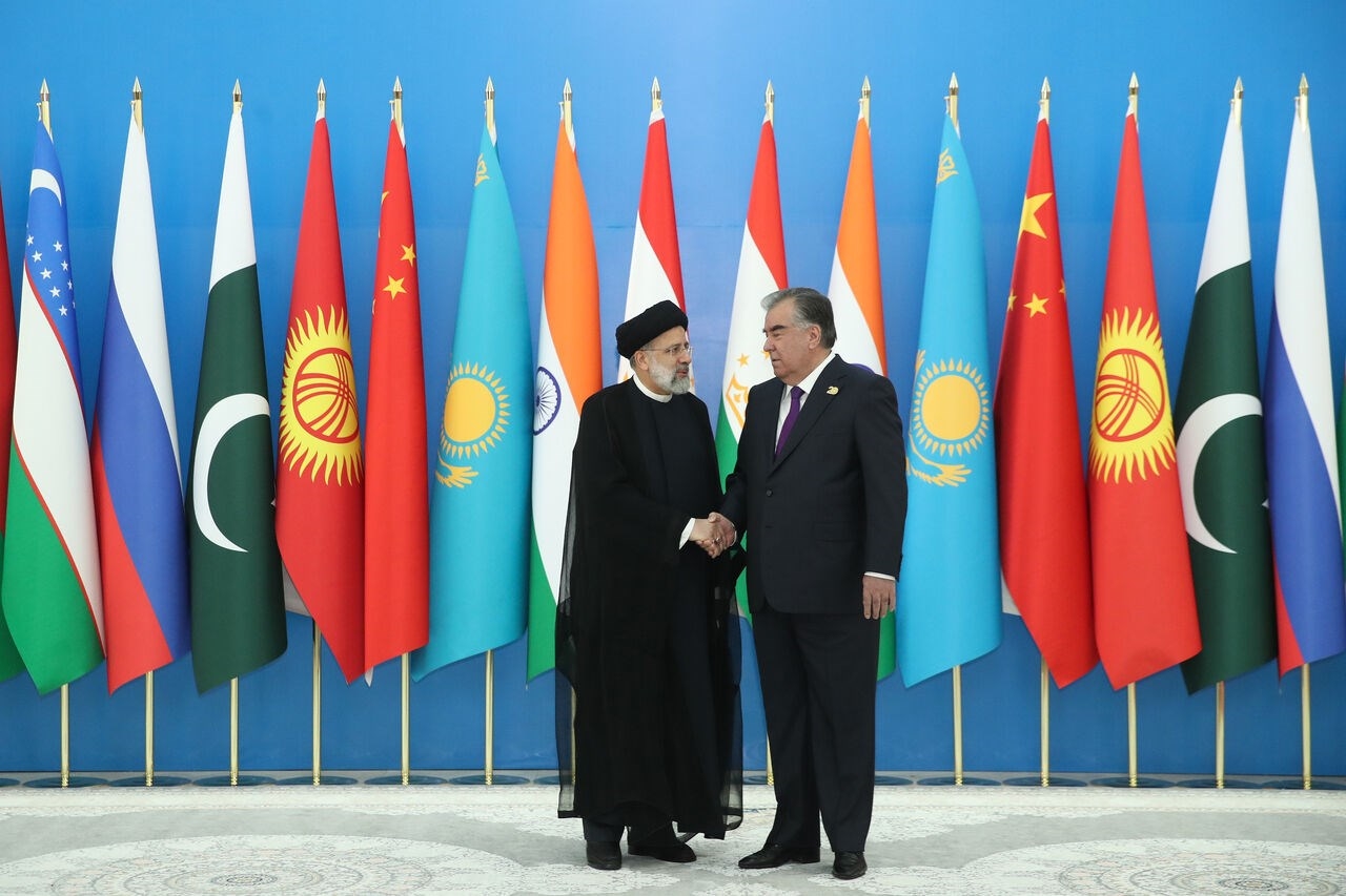 The Iranian and Tajik presidents at the joint conference they held in Dushanbe (social media).