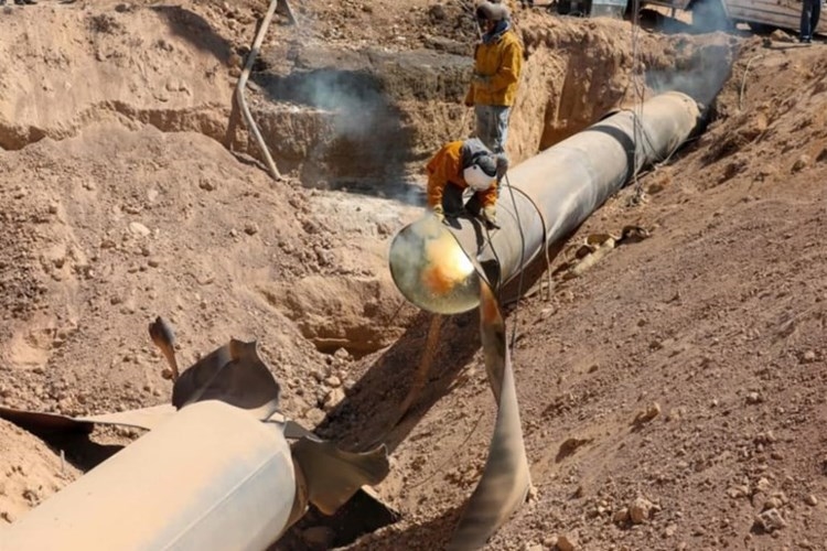 This is not the first time that the Arab gas pipeline has been attacked in the countryside of Damascus.